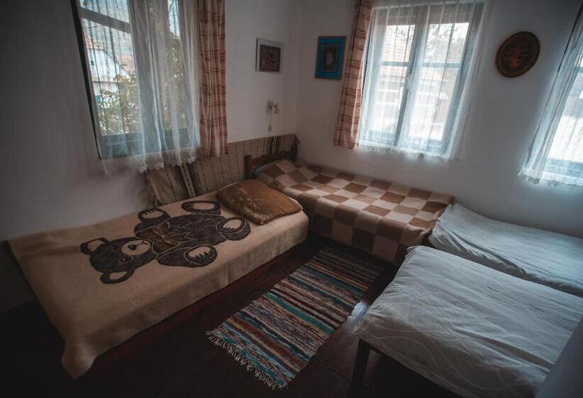 חדר סטנדרט לארבעה, Sziklakert   életöröm Vendégház