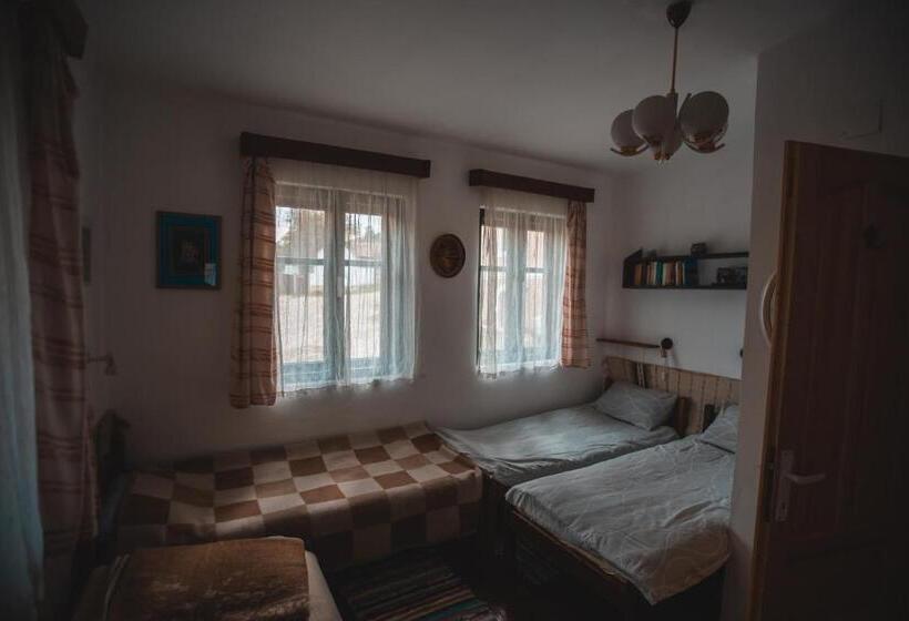 חדר סטנדרט לארבעה, Sziklakert   életöröm Vendégház