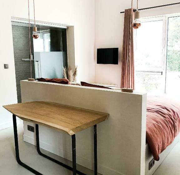 デラックスルーム, The Oak