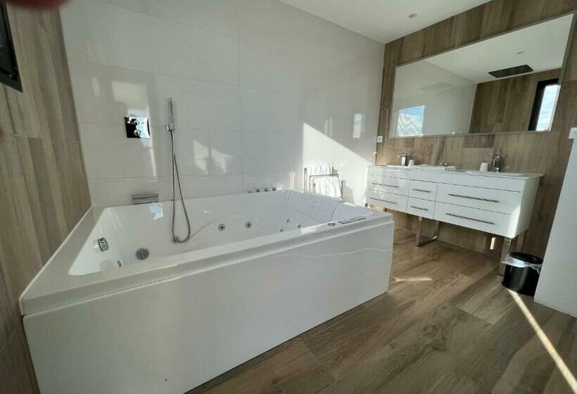 Quarto Deluxe Vista Mar, Villa Miami