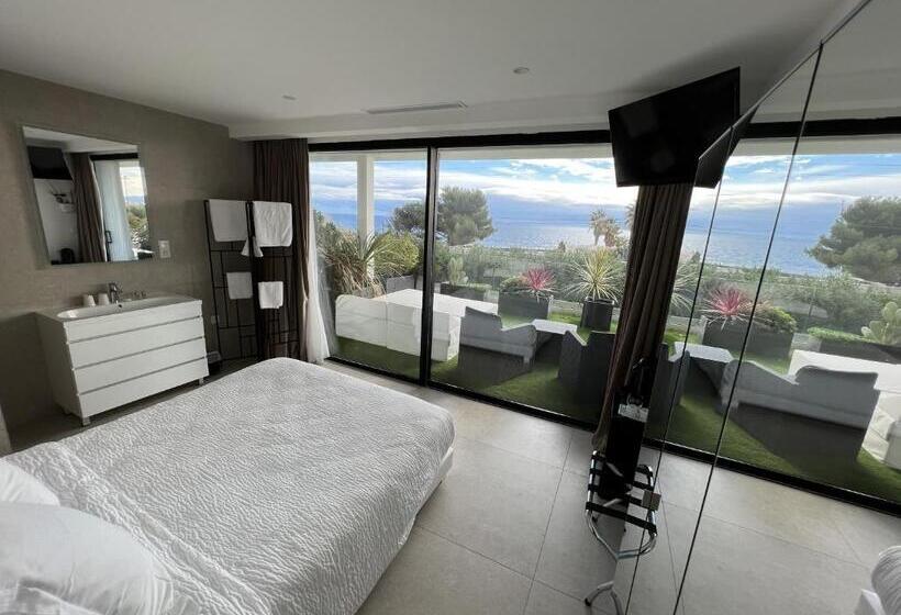 غرفة قياسية مطلّة علي البحر, Villa Miami