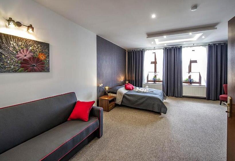 غرفة قياسية, Villa Zachar