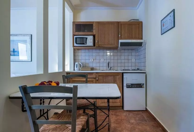 استودیوی استاندارد, Aegean Houses