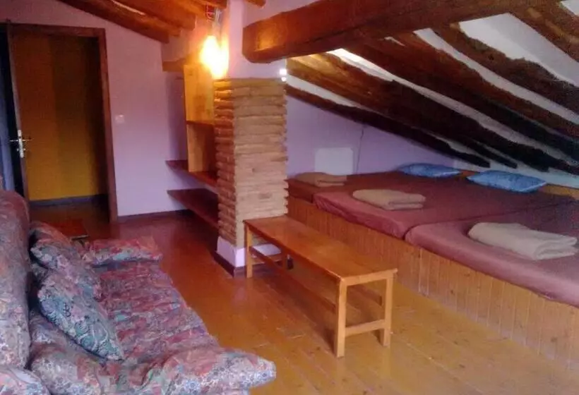 スタンダード4人部屋, Albergue Ull De Canals