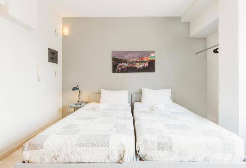 스탠다드 발코니 스튜디오, Athens Studios