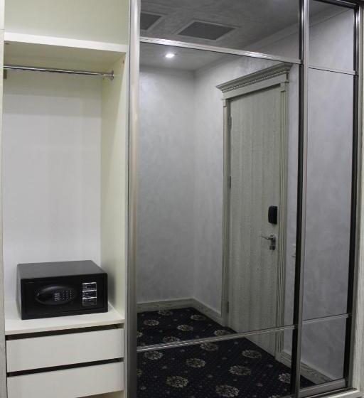 سوییت, Erebuni Hotel Yerevan