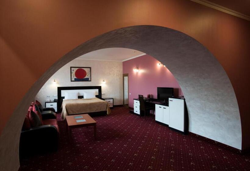 سوییت, Erebuni Hotel Yerevan