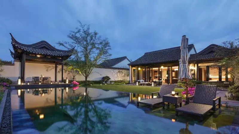 スタンダードルーム, Abeliona Retreat