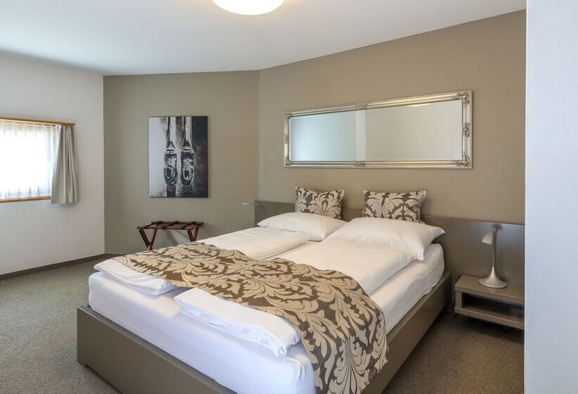 غرفة ديلوكس, Allegra