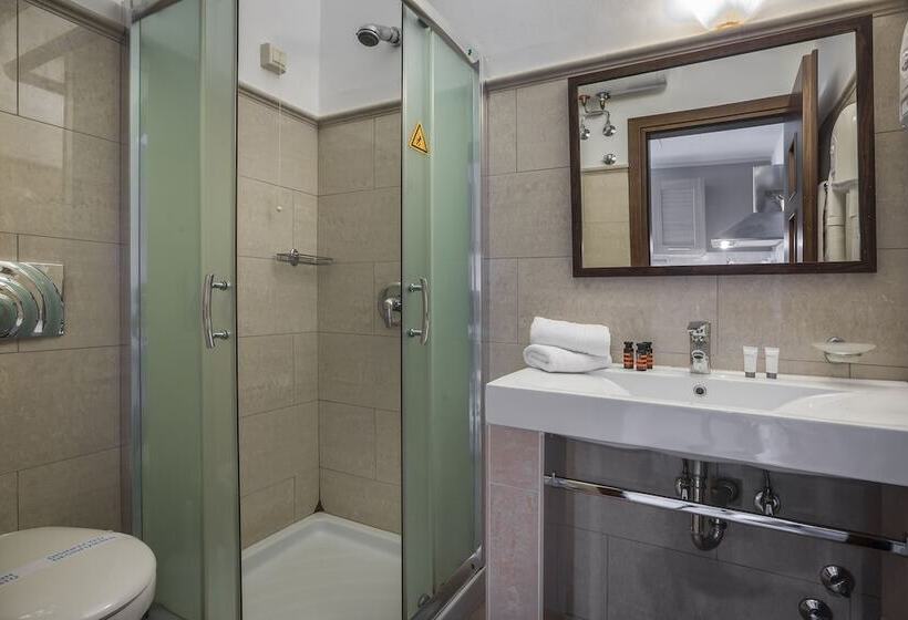 סוויטה, Balhambra Suites  Adults Only