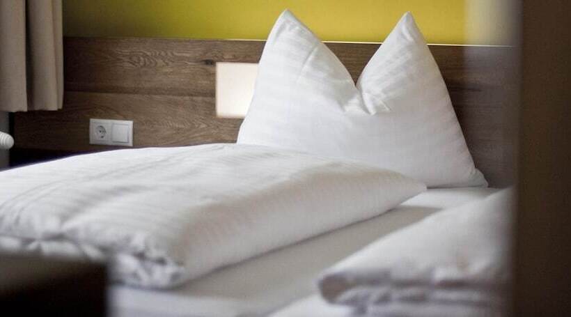 Номер Стандарт, Basic Hotel Innsbruck