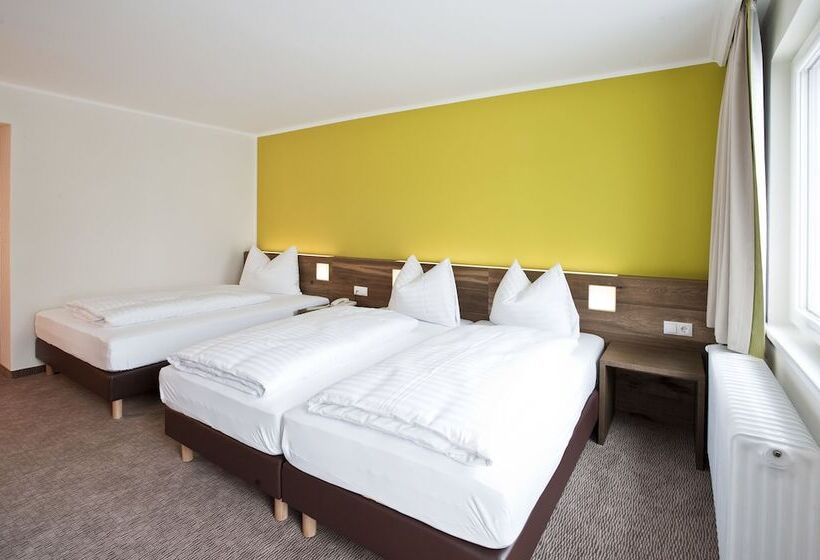 Номер Стандарт Трехместный, Basic Hotel Innsbruck
