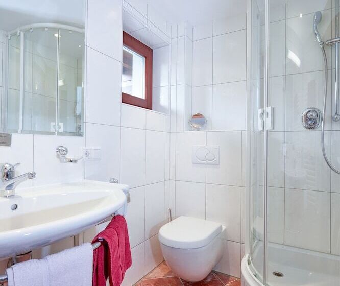 컴포트 룸, Hubertus