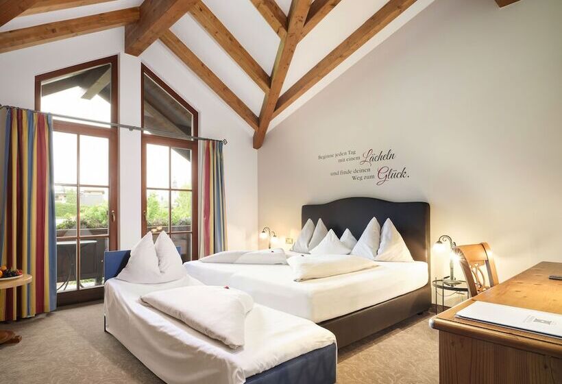 스탠다드 트리플 룸, Hubertus