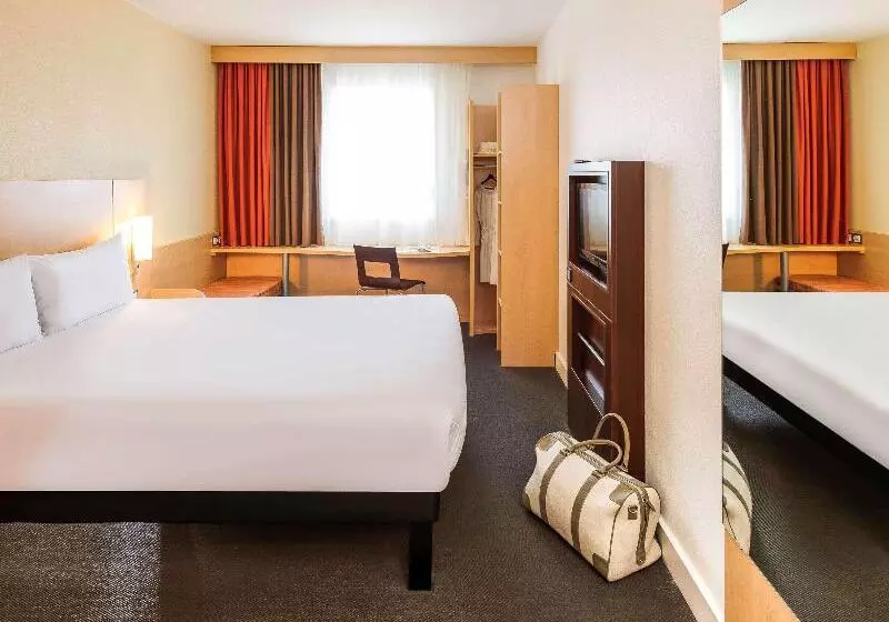 اتاق استاندارد با تخت دوبل, Ibis Lugano Paradiso