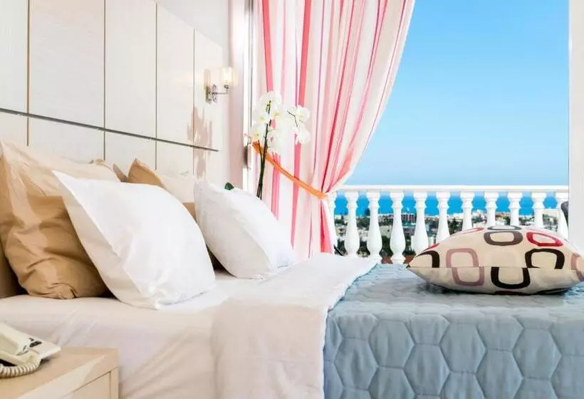 اتاق سوپریور خانوادگی, Matheo Villas & Suites