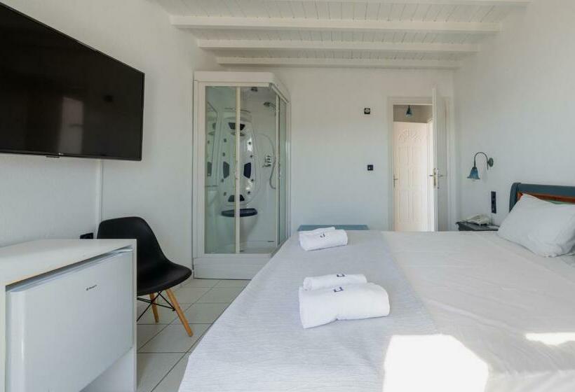 Семейный Номер, Penelope Village