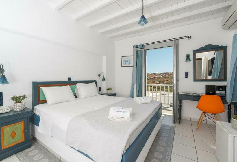 ファミリールーム, Penelope Village