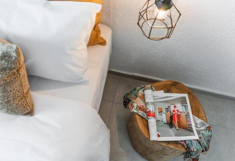 Семейный Номер, Penelope Village