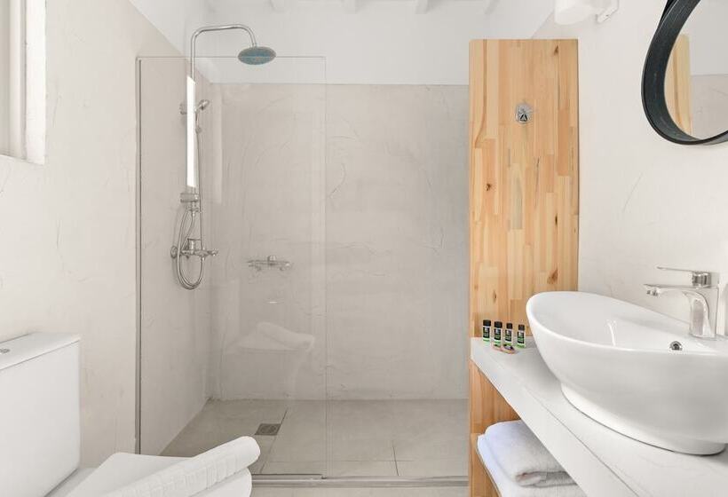 オーシャンビューファミリールーム, Penelope Village