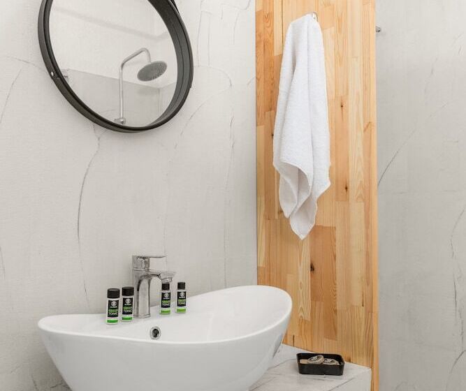 Семейный Номер, Penelope Village