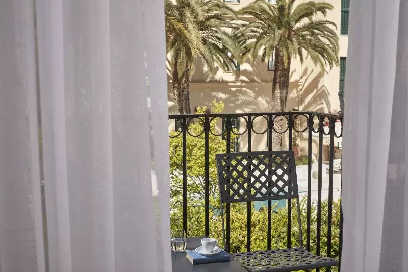 Superior Room Garden View