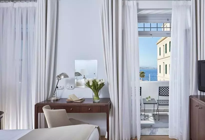 片側に海が見えるデラックスルーム, Poseidonion Grand