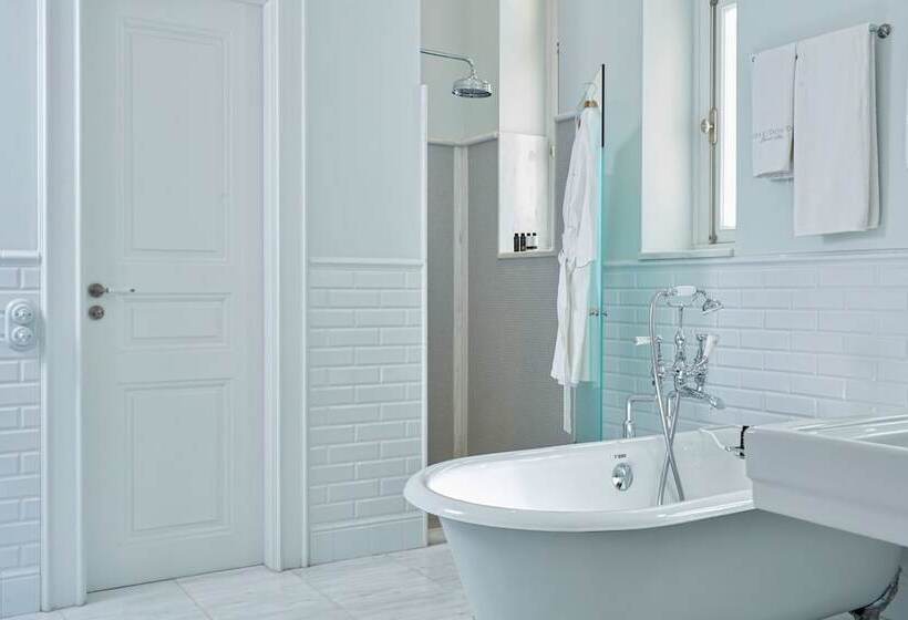 جناح سوبيريور, Poseidonion Grand