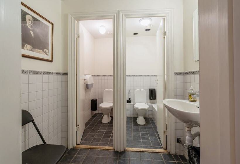 스탠다드 4인용 룸 공용 욕실, Reimersholme