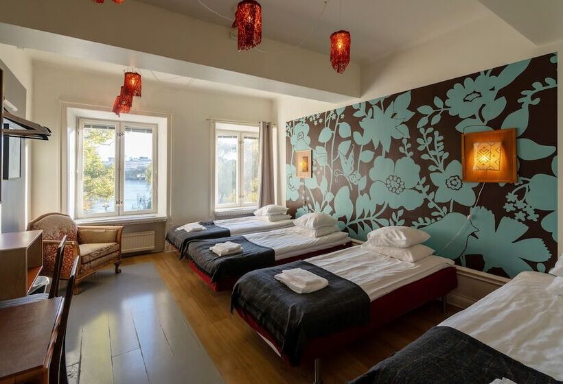 스탠다드 4인용 룸 공용 욕실, Reimersholme