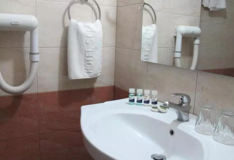 インサイドのシングルルーム, Solomou Athens