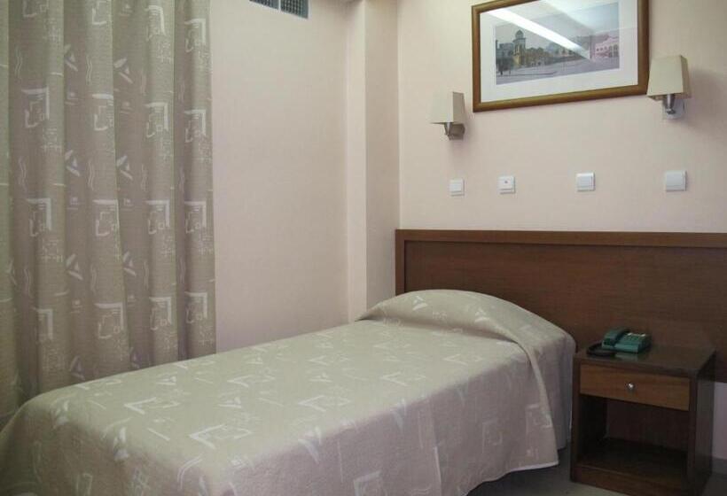 חדר יחיד פנימי, Solomou Athens