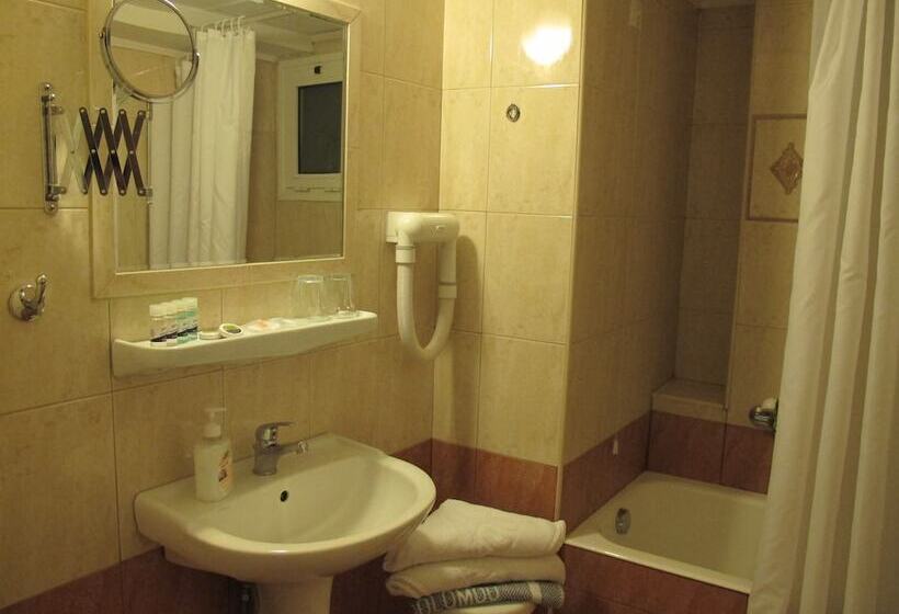 חדר סטנדרט יחיד, Solomou Athens