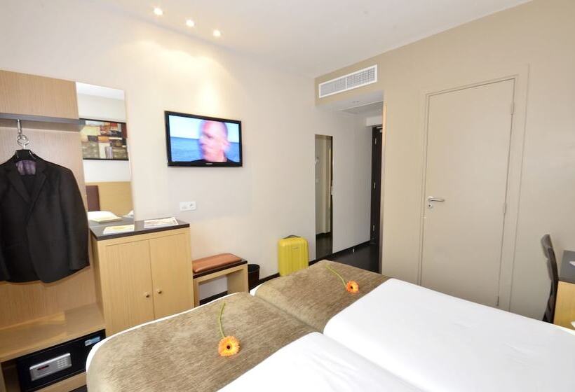 スーペリアールーム, Source