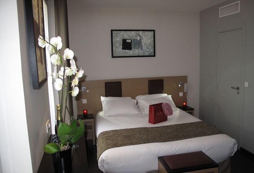 ファミリールーム, Source