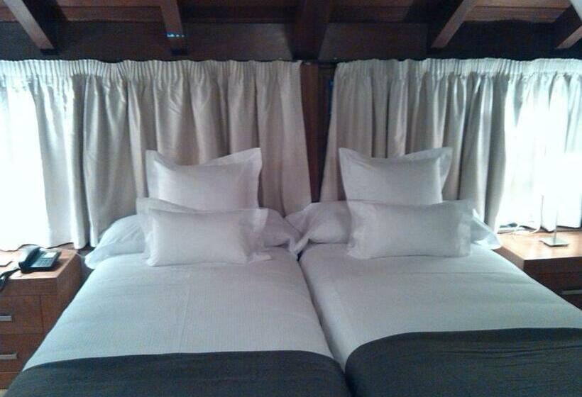 수피리어 룸, Villadesella