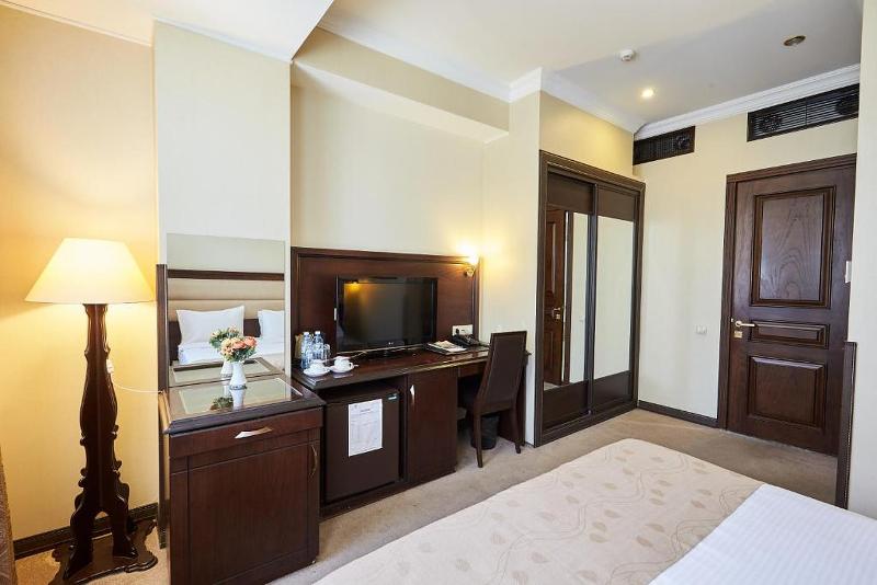 سوئیت با تخت بزرگ, Waldorf Astoria Shanghai On The Bund