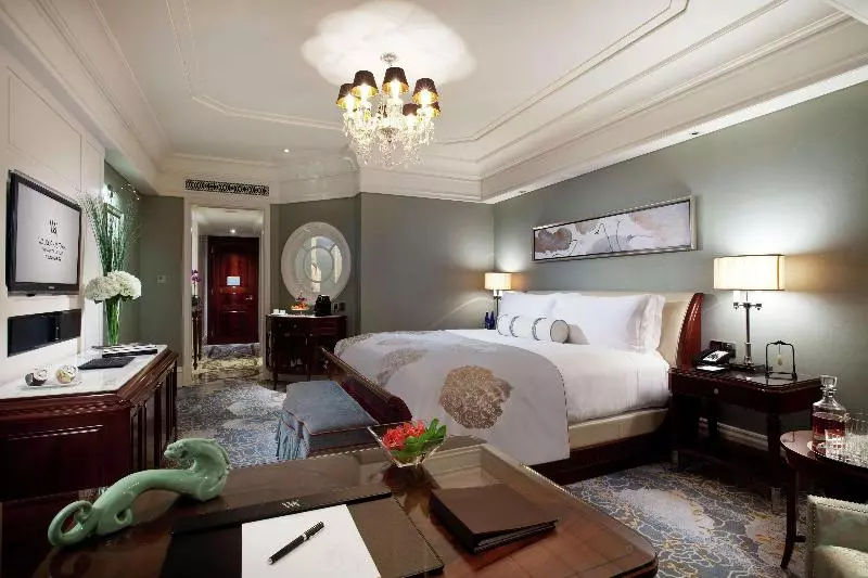 اتاق لوکس با تخت بزرگ, Waldorf Astoria Shanghai On The Bund
