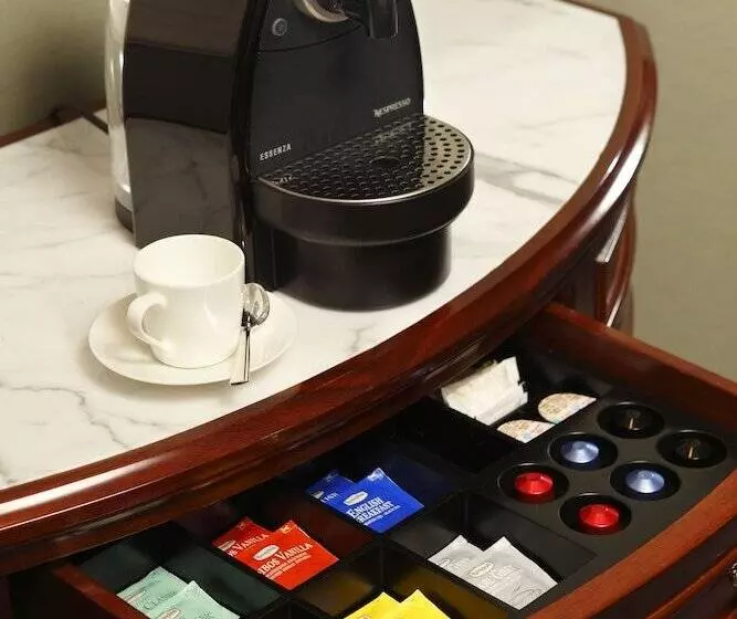 اتاق لوکس با چشم‌انداز شهر, Waldorf Astoria Shanghai On The Bund