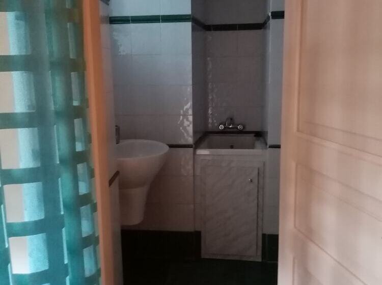 غرفة قياسية, Ivana B&b