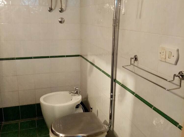 غرفة قياسية, Ivana B&b