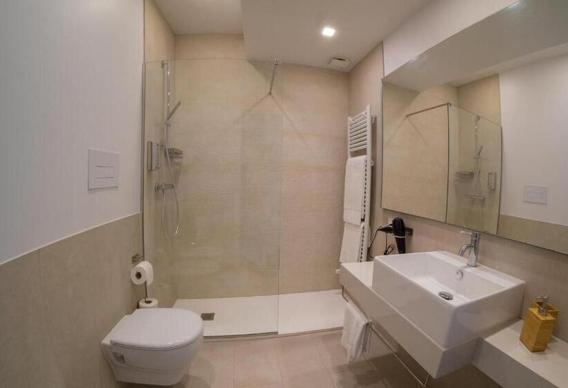 اتاق استاندارد با بالکن, Gaya Resort