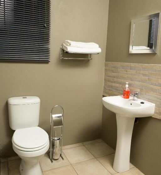 חדר אקונומי, Alice@ Lloyd Guesthouse