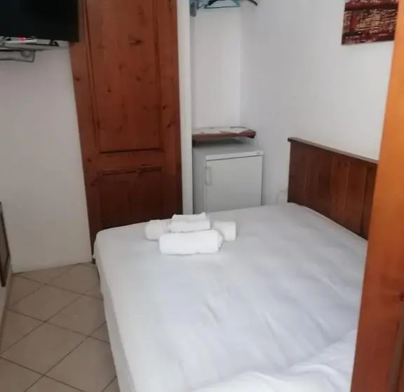 テラス付きスタンダードルーム, Stanze Appartamento Rosina Casa Vacanze Cannole Sulla Via Francigena