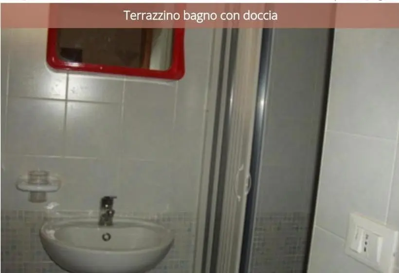 テラス付きスタンダードルーム, Stanze Appartamento Rosina Casa Vacanze Cannole Sulla Via Francigena
