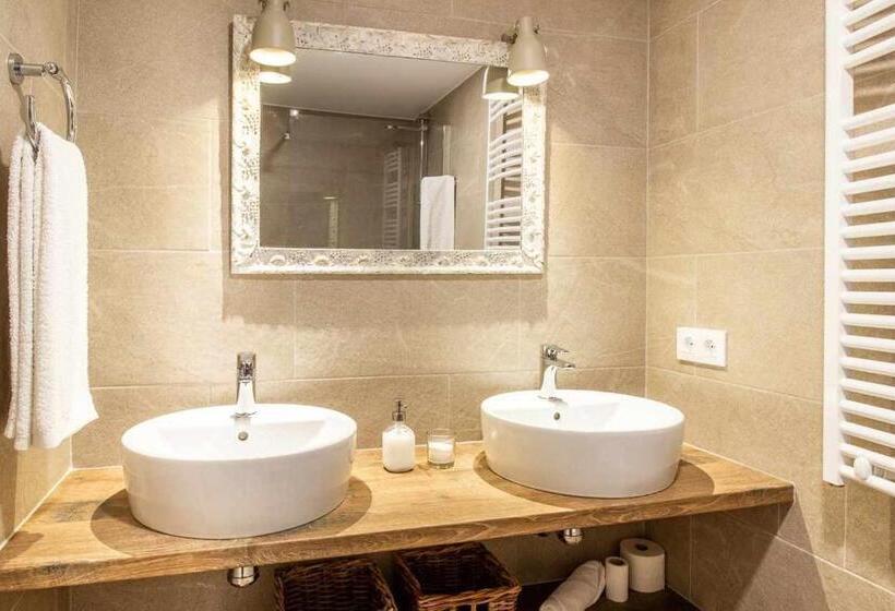 Camera Standard, Masía Can Grau Habitaciones Con Desayuno Inlcuido