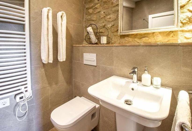 Camera Quadrupla Standard, Masía Can Grau Habitaciones Con Desayuno Inlcuido