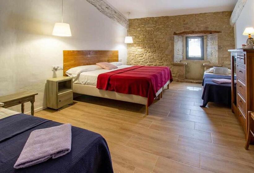 Camera Quadrupla Standard, Masía Can Grau Habitaciones Con Desayuno Inlcuido