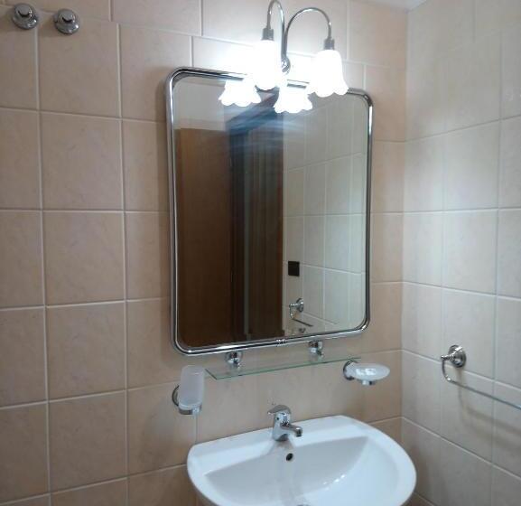 スタンダードトリプルルーム, Casapaceebene