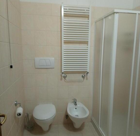 スタンダードトリプルルーム, Casapaceebene